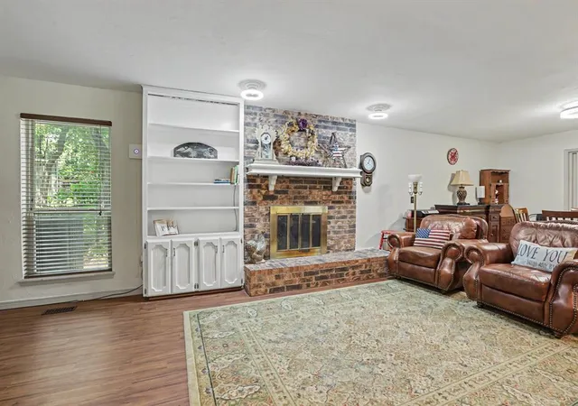 Photo 4 of Single family home for sale at 3950 W Charter Oak Rd, Edmond, OK 73034 | MLS# 1237862 | Listing updated on 2026-08-26