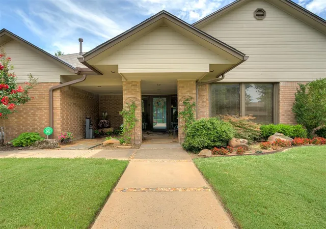3rd image of 10913 Abbeywood, Oklahoma City, OK 73170 | MLS# 1237863