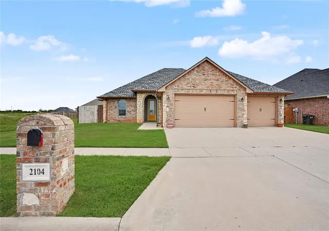 Homes for sale in Altus, OK | 2104 Buffalo Ln, Altus, OK 73521 | MLS# 1237864