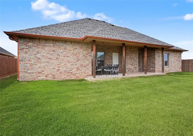Homes for sale in Altus, OK | 2104 Buffalo Ln, Altus, OK 73521 | MLS# 1237864