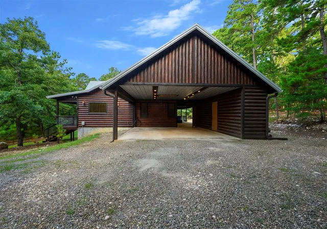 Homes for sale in Broken Bow, OK | 315 Banjo Ln, Broken Bow, OK 74728 | MLS# 1237868
