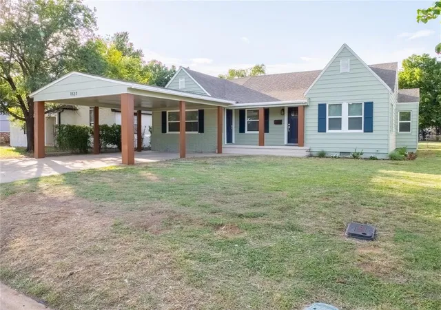 Homes for sale in Lawton, OK | 1127 Nw Maple Ave, Lawton, OK 73507 | MLS# 1237871