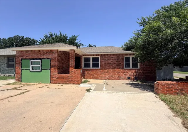 Single family home for sale at 1201 SW 49th Street, Oklahoma City, OK 73109 | MLS# 1237876