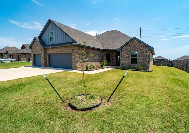 Photo 1 of Single family home for sale at 4204 Chesterfield Pl, Oklahoma City, OK 73179 | MLS# 1237877 | Listing updated on 2026-08-27