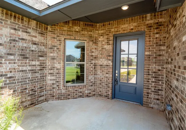 Photo 4 of Single family home for sale at 4204 Chesterfield Pl, Oklahoma City, OK 73179 | MLS# 1237877 | Listing updated on 2026-08-27