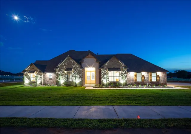Photo 3 of Single family home for sale at 140 W Linn Dr, Mustang, OK 73064 | MLS# 1237887 | Listing updated on 2026-10-06