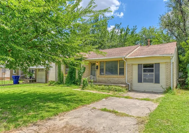 Homes for sale in Midwest City, OK | 412 Moiselle St, Midwest City, OK 73110 | MLS# 1237902