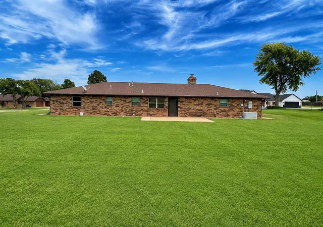 Homes for sale in Cordell, OK | 122 W Quail Dr, Cordell, OK 73632 | MLS# 1237904
