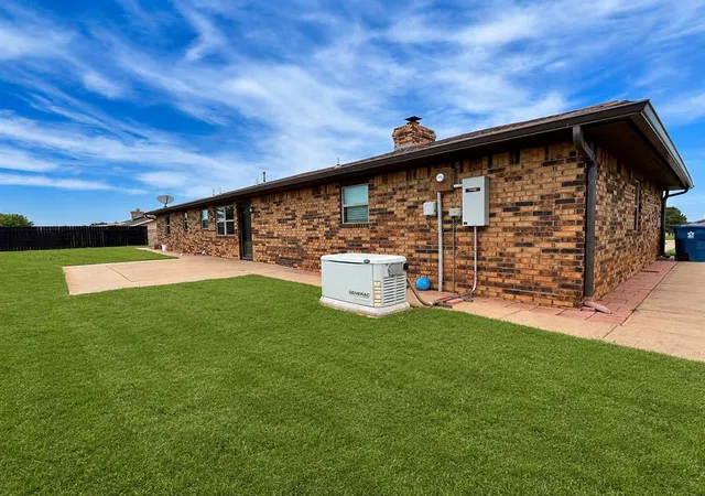 Homes for sale in Cordell, OK | 122 W Quail Dr, Cordell, OK 73632 | MLS# 1237904