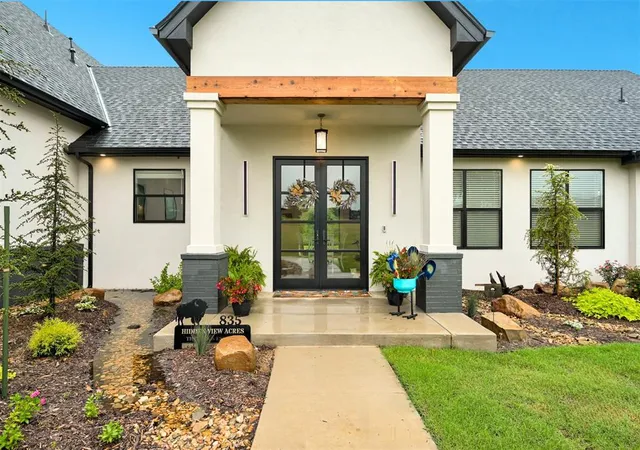 Photo 2 of Single family home for sale at 835 Hidden View Acres Dr, Blanchard, OK 73010 | MLS# 1237905 | Listing updated on 2026-08-18