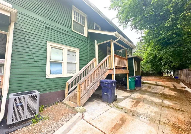 Listing Photo 4 - Condo for sale in building located at 2224 NW 16th St, Oklahoma City, OK 73107