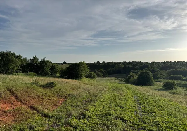Photo 3 of Sale Pending at 2710 Road, Minco, OK 73059 | MLS# 1237936 | Listing updated on 2026-09-08