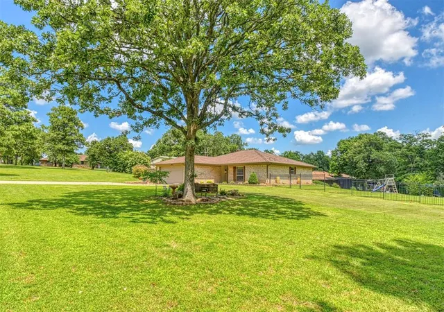 Homes for sale in Choctaw, OK | 1900 Love Ln, Choctaw, OK 73020 | MLS# 1237938