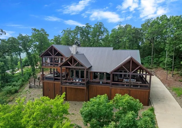 Homes for sale in Broken Bow, OK | 670 Moonshiner Springs Trl, Broken Bow, OK 74728 | MLS# 1237947