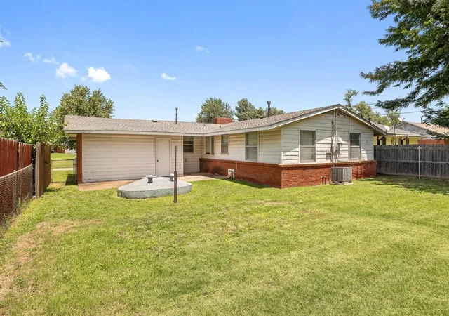 Photo 3 of Single family home for sale at 2414 Oxford Way, Oklahoma City, OK 73120 | MLS# 1237956 | Listing updated on 2026-08-01