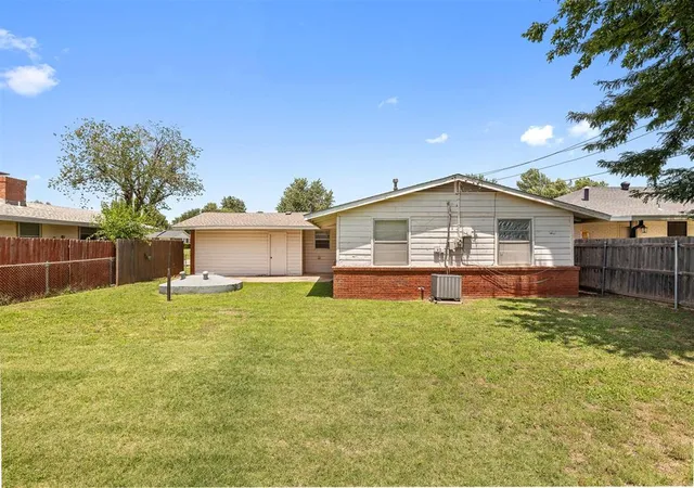 Photo 4 of Single family home for sale at 2414 Oxford Way, Oklahoma City, OK 73120 | MLS# 1237956 | Listing updated on 2026-08-01