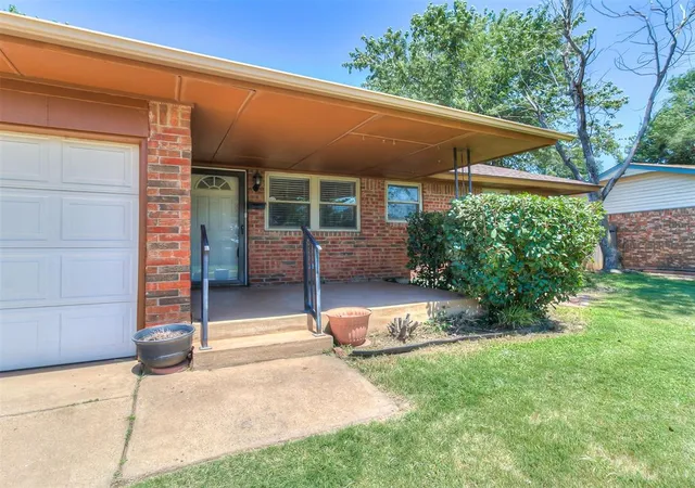 Photo 2 of Sale Pending at 4713 Lunow Dr, Oklahoma City, OK 73135 | MLS# 1237958 | Listing updated on 2026-07-31