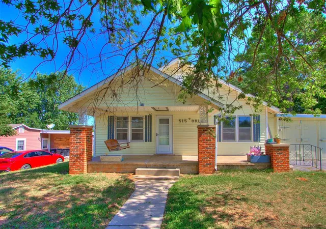 1st image of 515 W Oklahoma St, Mc Loud, OK 74851 | MLS# 1237965