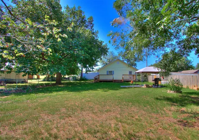 40th image of 515 W Oklahoma St, Mc Loud, OK 74851 | MLS# 1237965