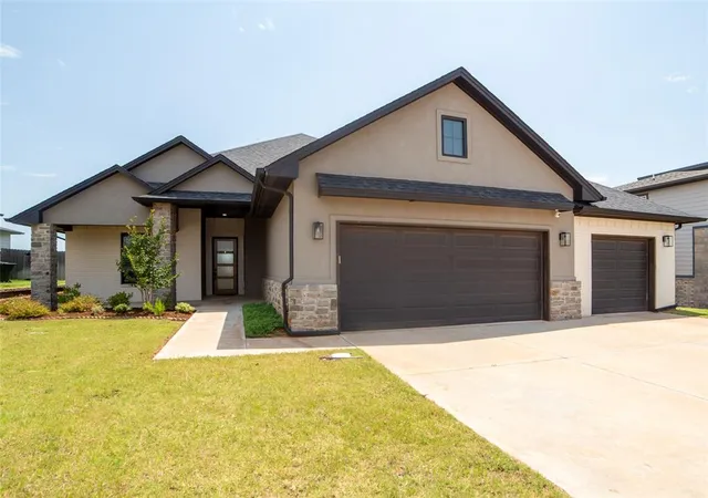 Photo 1 of Single family home for sale at 2124 El Cajon St, Edmond, OK 73034 | MLS# 1237988 | Listing updated on 2026-08-26