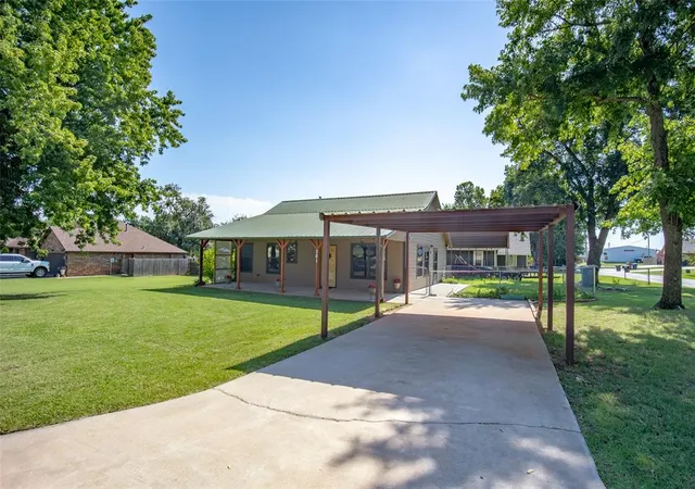 Homes for sale in Blanchard, OK | 301 Ne 5Th St, Blanchard, OK 73010 | MLS# 1237999