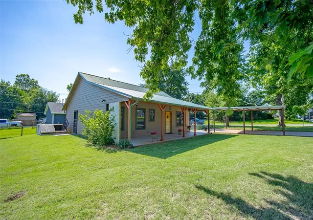 Homes for sale in Blanchard, OK | 301 Ne 5Th St, Blanchard, OK 73010 | MLS# 1237999