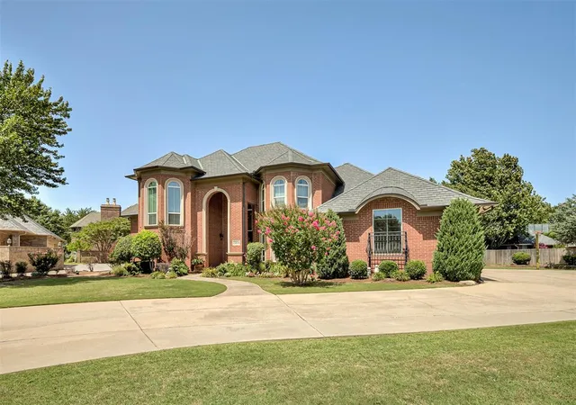 image of 12504 Shire Ln, Oklahoma City, OK 73170 | MLS# 1238003