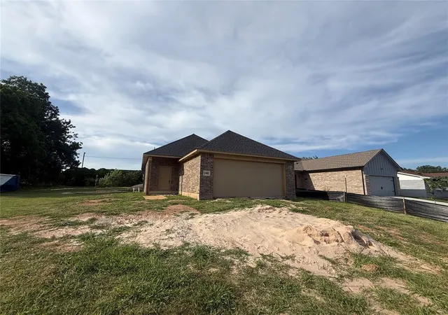 Homes for sale in Oklahoma City, OK | 2901 Ne Success St, Oklahoma City, OK 73111 | MLS# 1238007