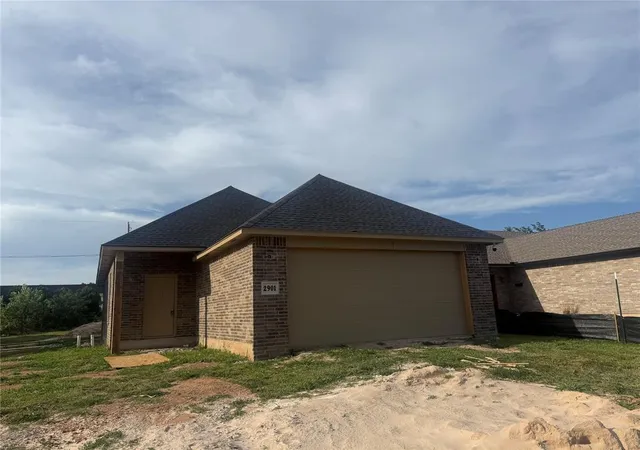 Homes for sale in Oklahoma City, OK | 2901 Ne Success St, Oklahoma City, OK 73111 | MLS# 1238007