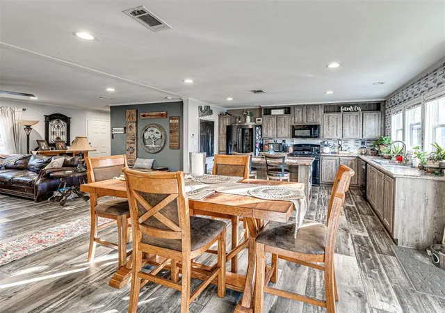 Photo 1 of Sale Pending at 1916 Se 138th Avenue, Norman, OK 73026 | MLS# 1238023 | Listing updated on 2026-09-20