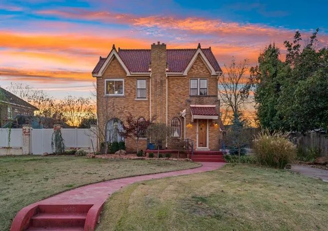 1st image of 1928 N Broadway Ave, Shawnee, OK 74804 | MLS# 1238042