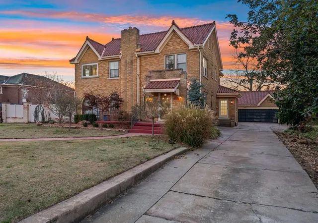 2nd image of 1928 N Broadway Ave, Shawnee, OK 74804 | MLS# 1238042