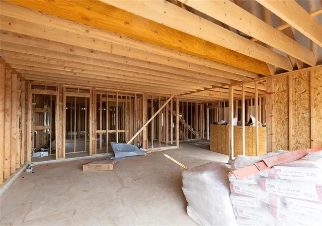 Photo 2 of Single family home for sale at 12501 Sw 31st Street, Yukon, OK 73099 | MLS# 1238043 | Listing updated on 2026-08-28