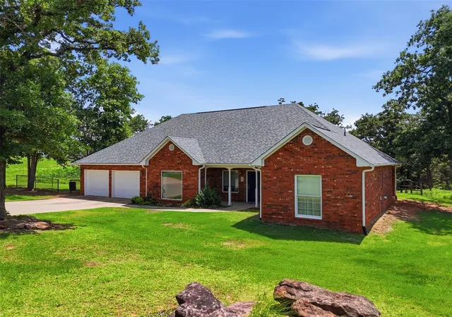 Single family home for sale at 6919 W 44th Estate, Stillwater, OK 74074 | MLS# 1238049