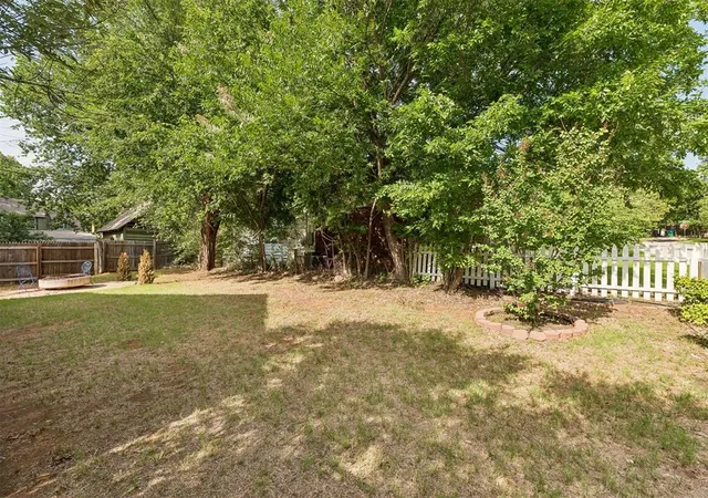 Homes for sale in Oklahoma City, OK | 1615 Nw 42nd Pl, Oklahoma City, OK 73118 | MLS# 1238050