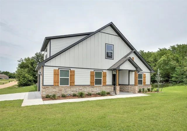 Photo 3 of Single family home for sale at 9881 Livingston Rd, Edmond, OK 73025 | MLS# 1238052 | Listing updated on 2026-09-15