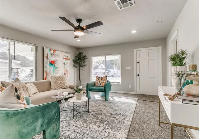 Photo 3 of Sale Pending at 321 N Mckinley Ave, Shawnee, OK 74801 | MLS# 1238055 | Listing updated on 2026-08-18