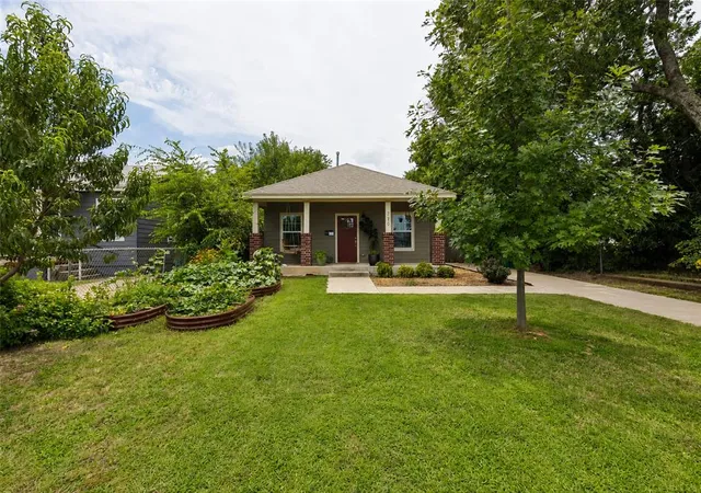 Photo 2 of Sale Pending at 720 Ne 30th Street, Oklahoma City, OK 73105 | MLS# 1238057 | Listing updated on 2026-10-12