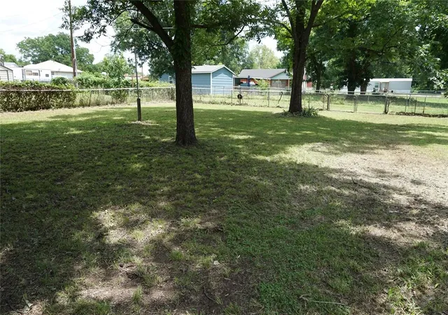 Homes for sale in Davis, OK | 806 S 2Nd St, Davis, OK 73030 | MLS# 1238063