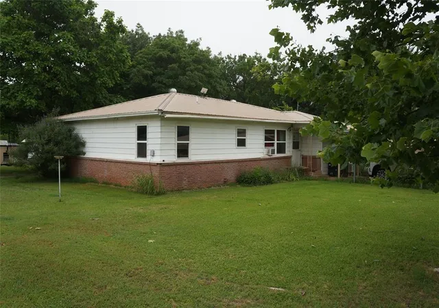 Homes for sale in Byars, OK | 11681 Signal Hill Ave, Byars, OK 74831 | MLS# 1238068
