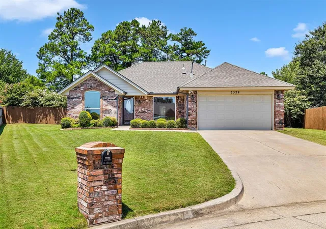 Homes for sale in Choctaw, OK | 3529 Northridge Ter, Choctaw, OK 73020 | MLS# 1238077