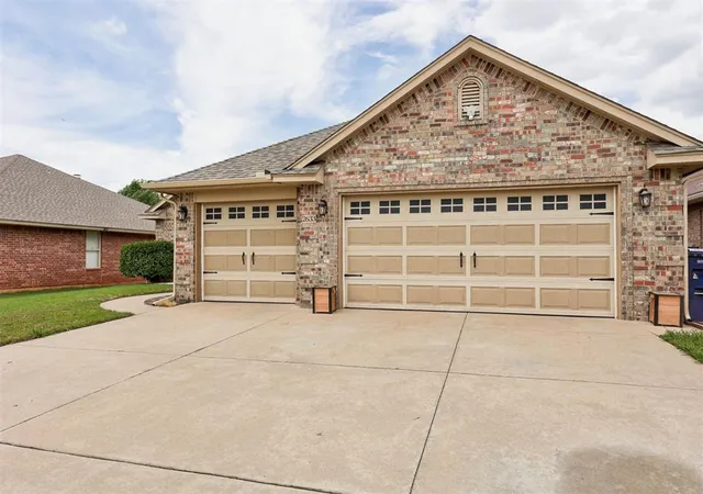 Homes for sale in Oklahoma City, OK | 2633 Se 97Th St, Oklahoma City, OK 73160 | MLS# 1238088
