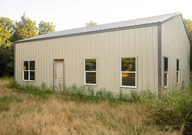 2nd image of 880415 S 3320 Rd, Wellston, OK 74881 | MLS# 1238090