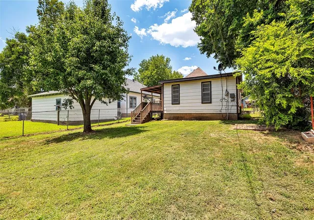 Homes for sale in El Reno, OK | 617 S Roberts Ave, El Reno, OK 73036 | MLS# 1238103
