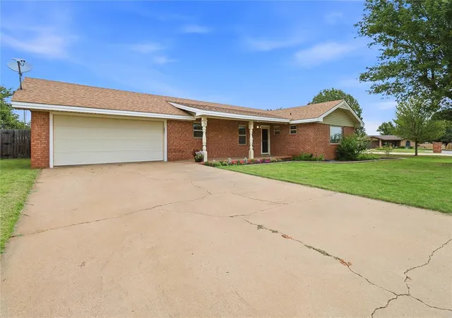 Homes for sale in Hobart, OK | 716 N Stadium Dr, Hobart, OK 73651 | MLS# 1238121
