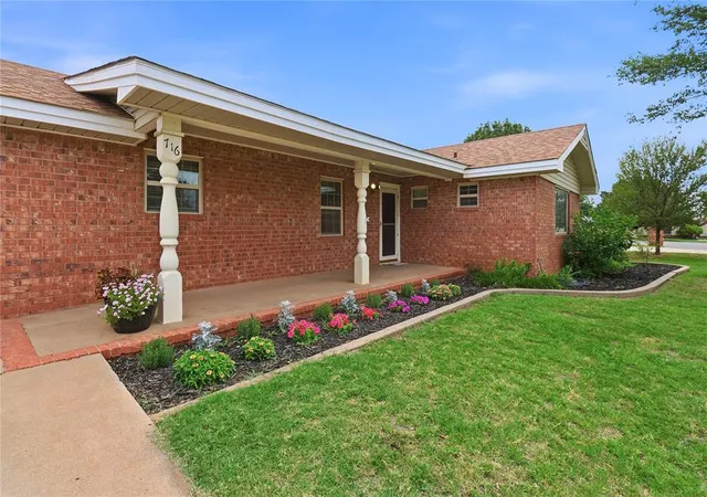 Homes for sale in Hobart, OK | 716 N Stadium Dr, Hobart, OK 73651 | MLS# 1238121