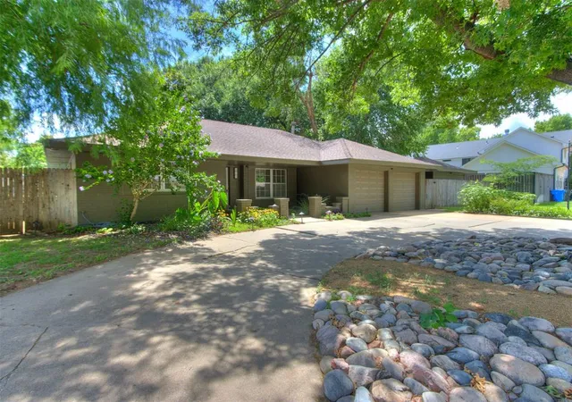 4th image of 1408 Spruce Dr, Norman, OK 73072 | MLS# 1238126