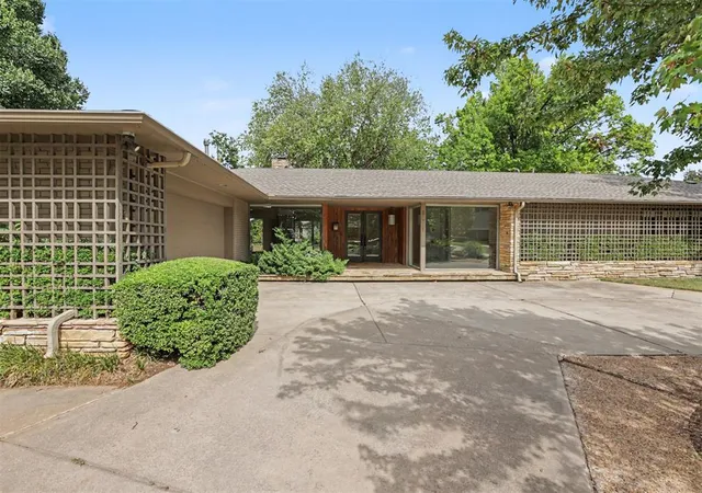 3rd image of 8614 N Georgia Ave, Oklahoma City, OK 73114 | MLS# 1238135