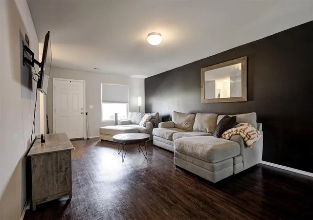 Photo 2 of Single family home for sale at 21186 Winding Brk, Harrah, OK 73045 | MLS# 1238147 | Listing updated on 2026-09-15
