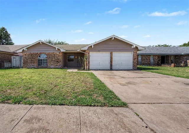 Homes for sale in Oklahoma City, OK | 2340 Sw 90th St, Oklahoma City, OK 73159 | MLS# 1238185